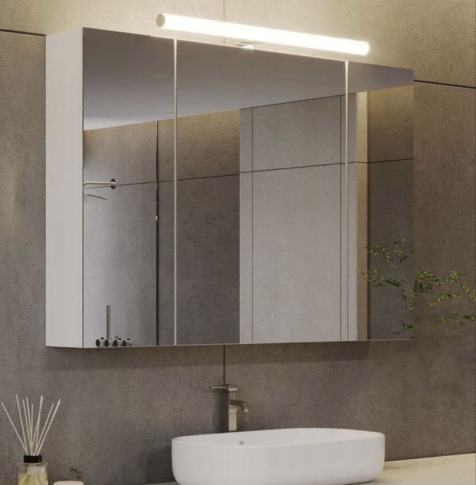 Szafka wisząca łazienkowa lustrzana oświetlenie led