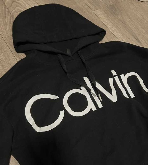 Calvin Klein 38 M czarna bluza luźna z kapturem białe Logo