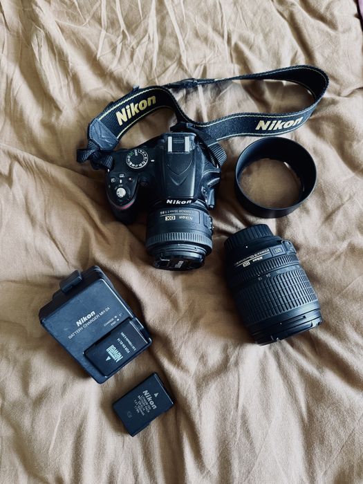 Nikon 3200 + 2 obiektywy nikkor 35mm, 18-105mm, 2 baterie
