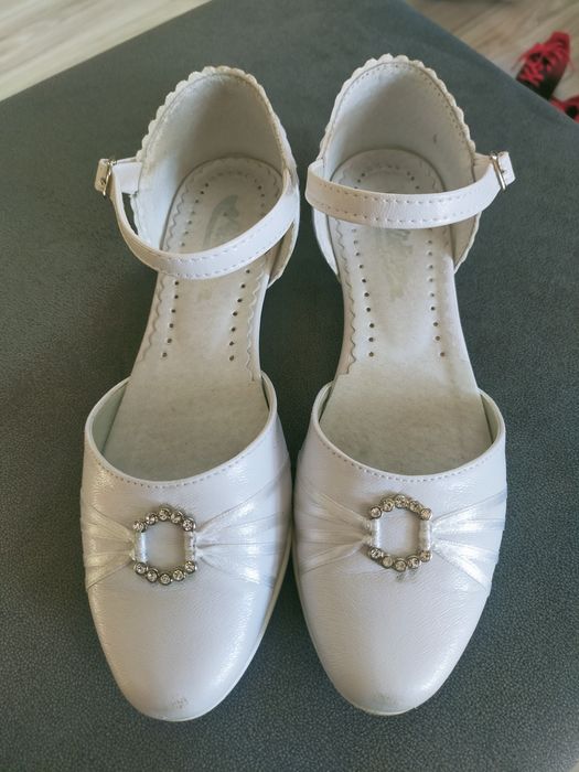 Buty do pierwszej komuni  białe dziewczęce  r 32 Miko