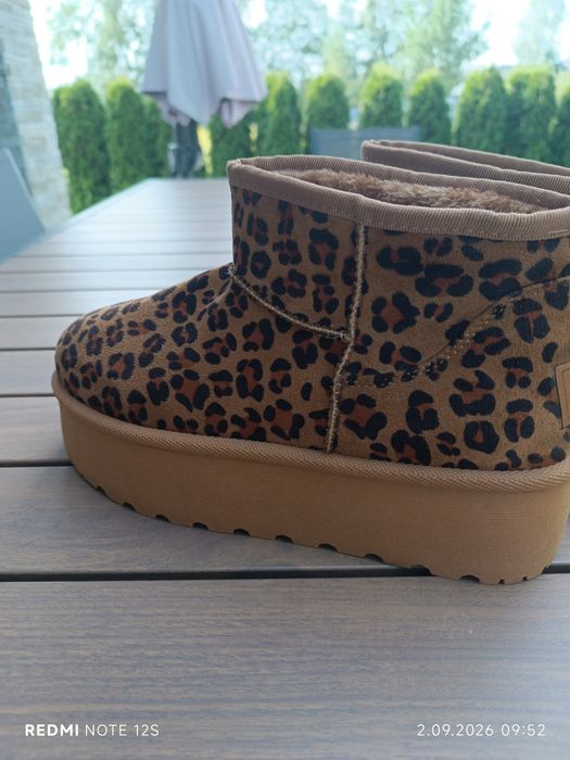 Buty UGG na platformie