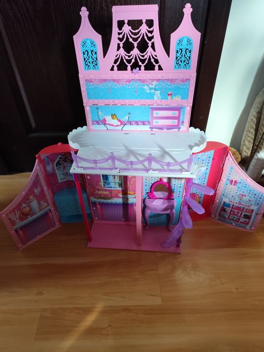 Składany domek zamej walizka dla Barbie Dreamtopia