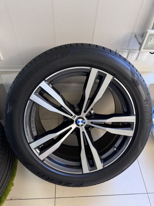 Комплект колес на BMW X7 R21 Новые Лето