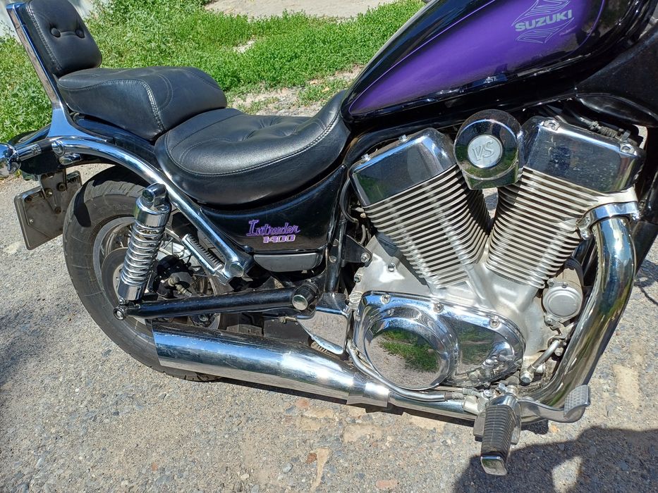 Мотоцикл круізер Suzuki Intruder 1400