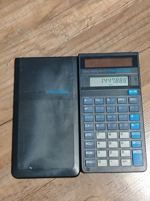 Kalkulator solarny naukowy Texas TI-31 Solar
