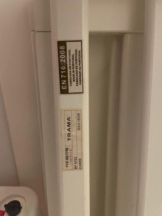 Berço/cama de grades TRAMA, modelo carré 2013