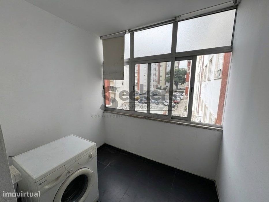T1 com Vista Rio Tejo em Paço de Arcos - Arrendamento