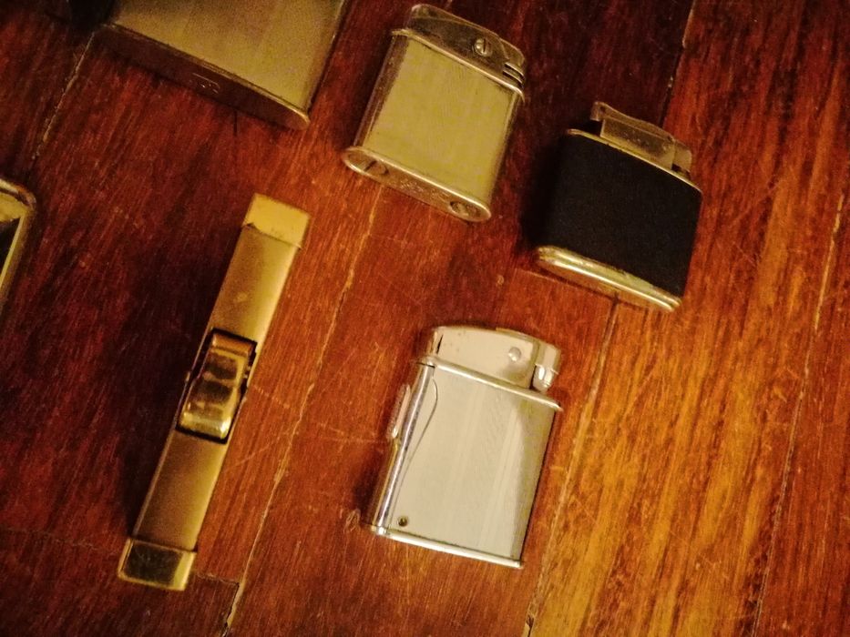 Isqueiros a gasolina vintage