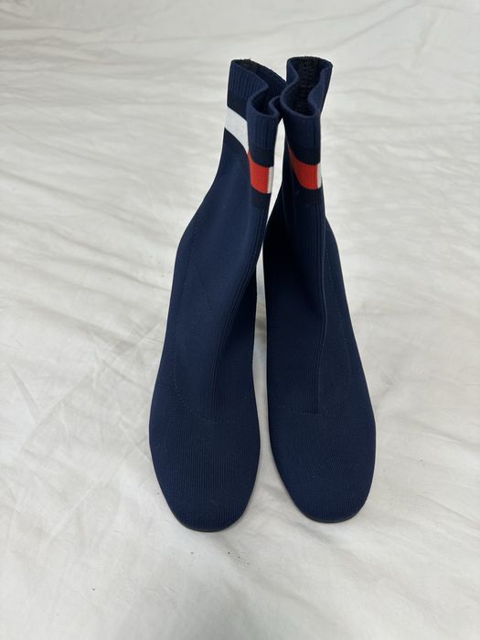 Продам жіночу обув