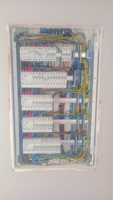Praca elektryk/elektromonter /pomocnik