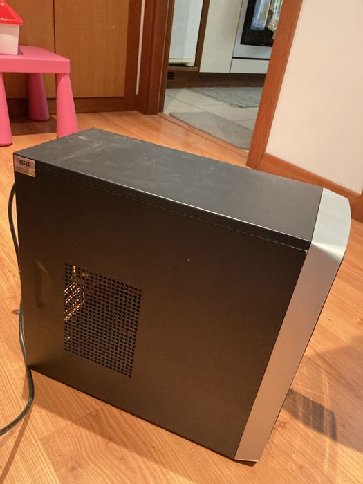 Computador secretaria antigo