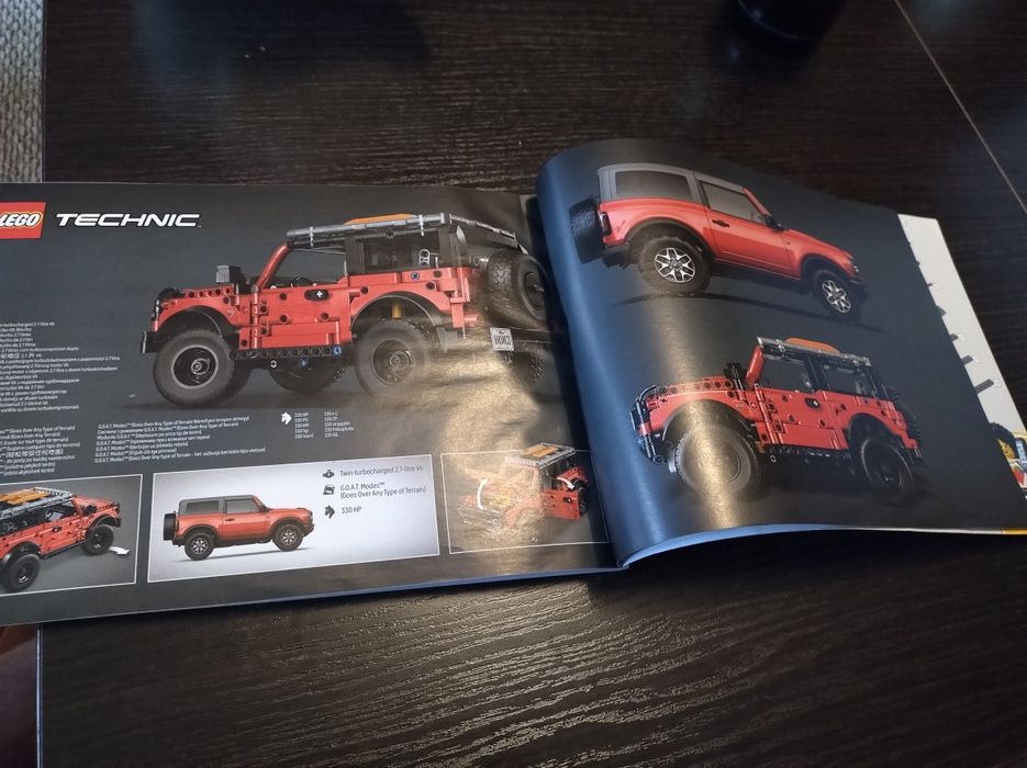 LEGO 42213 Ford Bronco