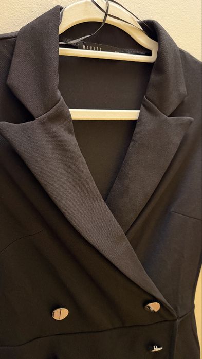 Elegancki kombinezon z długim rękawem MOHITO