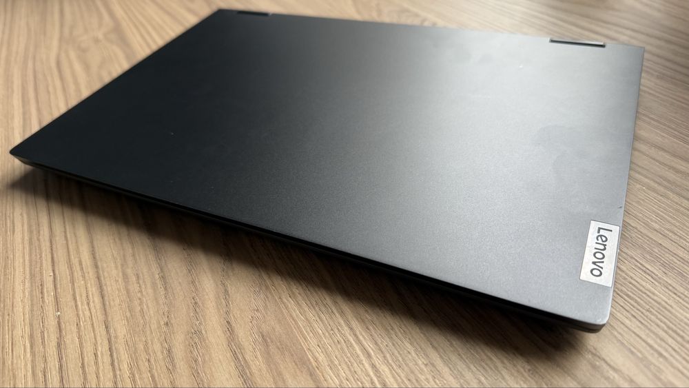 Laptop Lenovo z procesorem Intel Core i5-1035G1 i 8 GB RAM