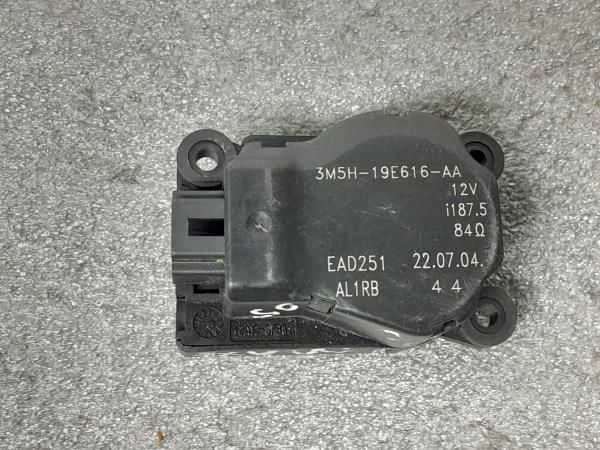 Motor da comporta da sofagem FORD Focus C-Max (DM2)
