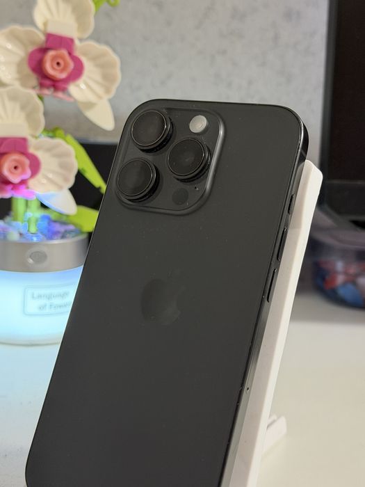 iPhone 16 Pro 128 GB Black Titanium