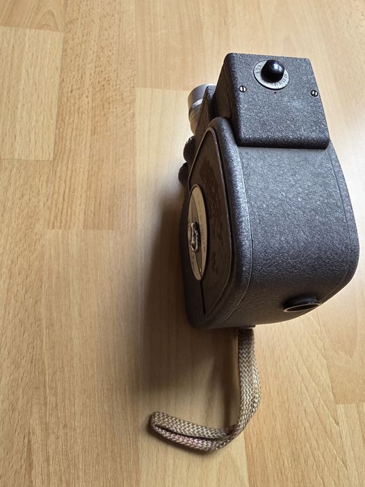Kamera analogową 8mm dziala