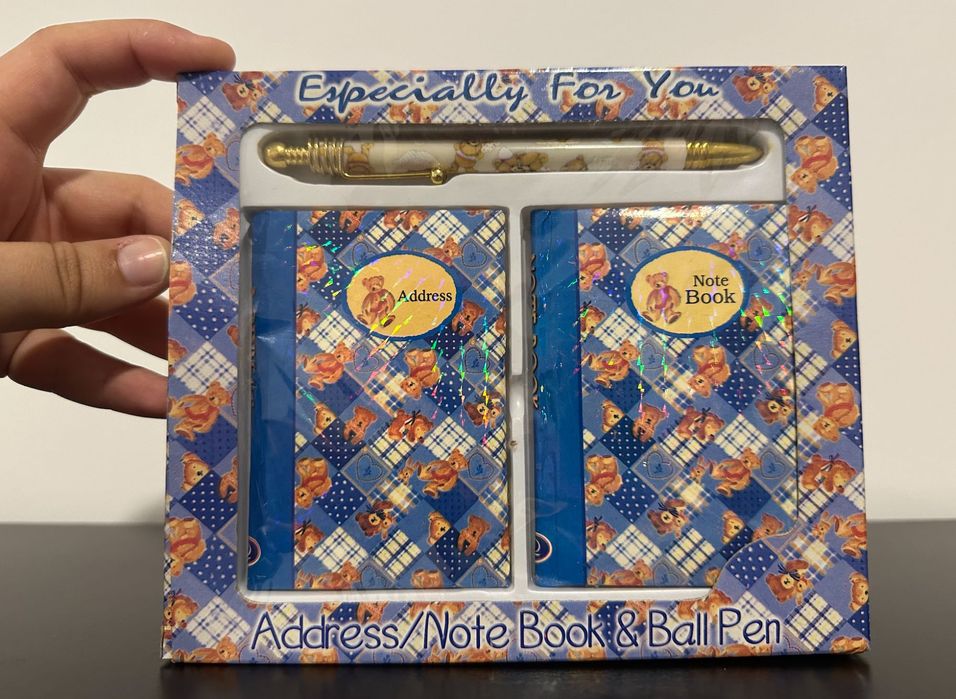 Caixa com 2 Blocos + Caneta Novo