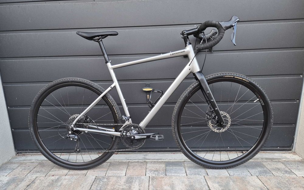 Rower gravel Cannondale Topstone 3 sztywne osie