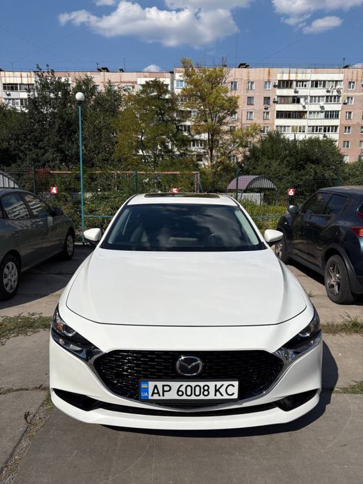 Автомобіль Mazda 3