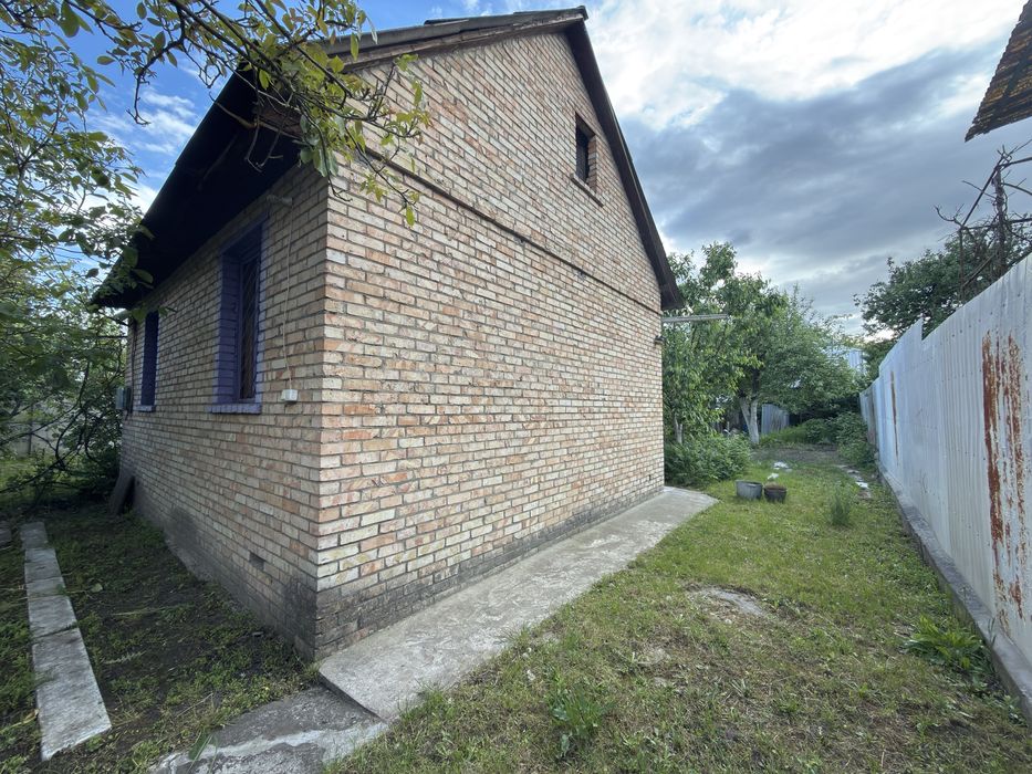 Продаж дачі в кооперативі в житловому стані, 5 соток. Гостомель Озера-15!