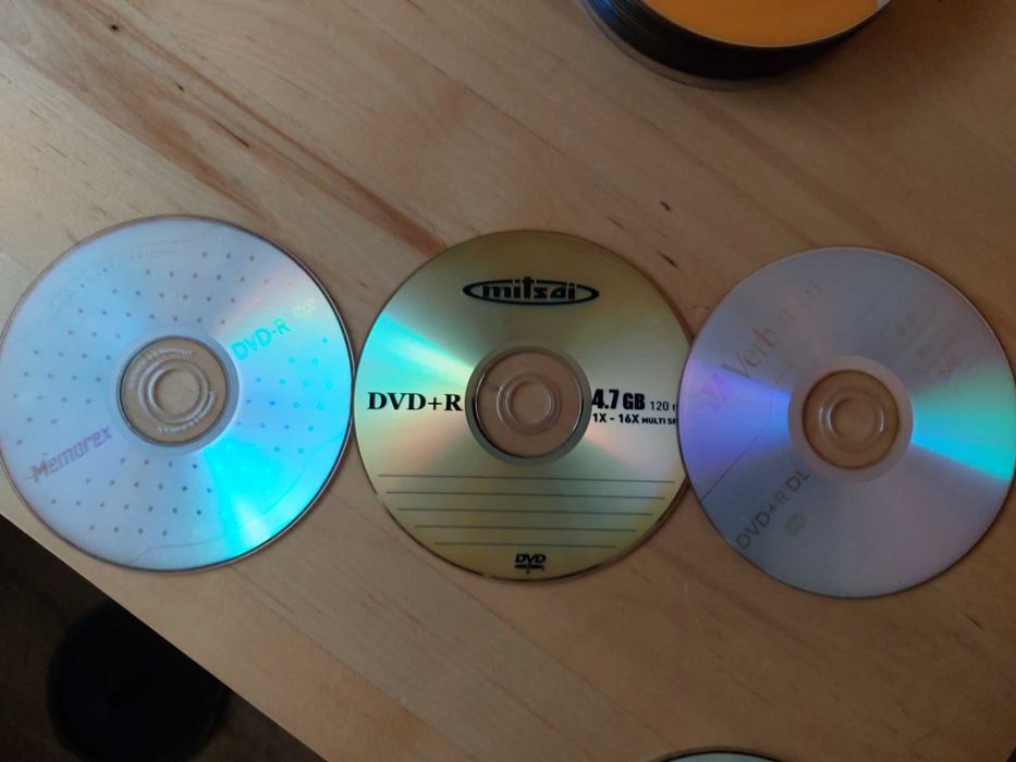 27 DVD-R e Cd-R novos e alguns selados