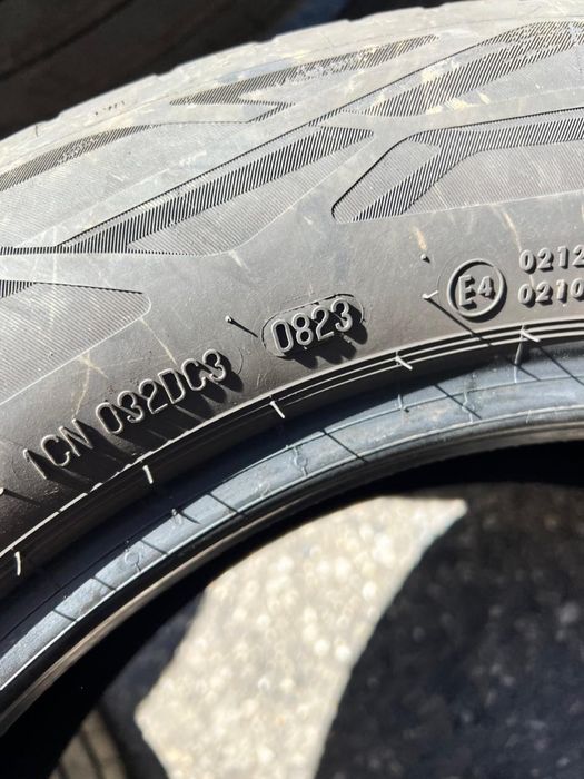 215/60/17  Continental 2 pneus