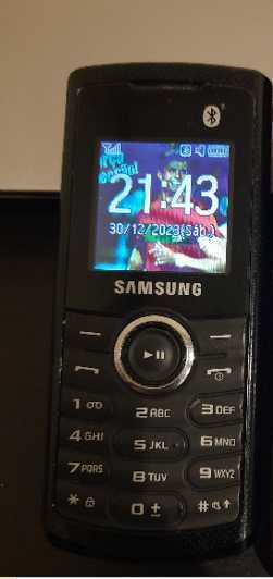 2 x Telemóveis Samsung Usados