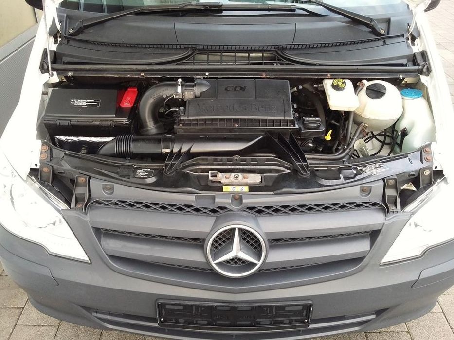 Mercedes Vito...