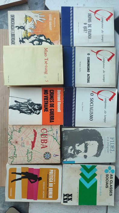 Lote 40 Livros de História e Politica Internacionais
