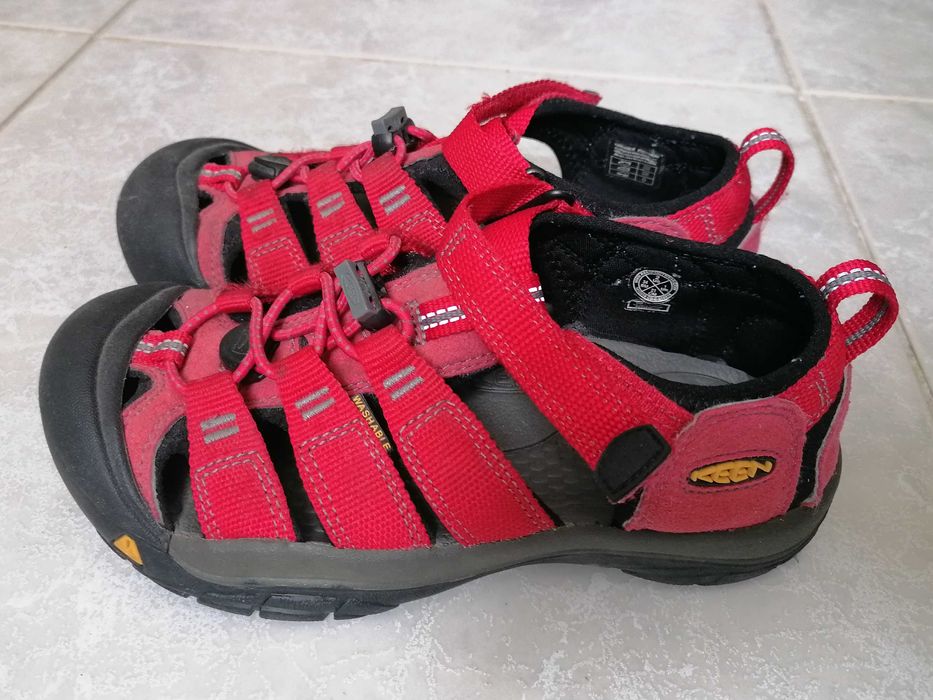 Sandálias KEEN criança unissexo tam. 34,                 15€