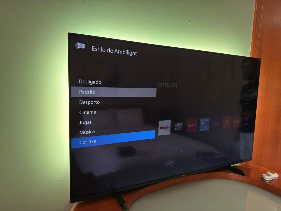 Televisão philips ambilight