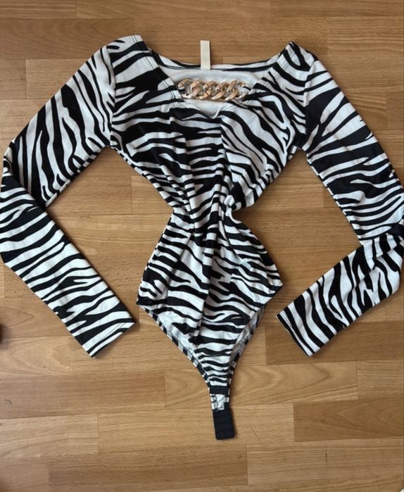 Body welurowe damskie w zebrę M 38