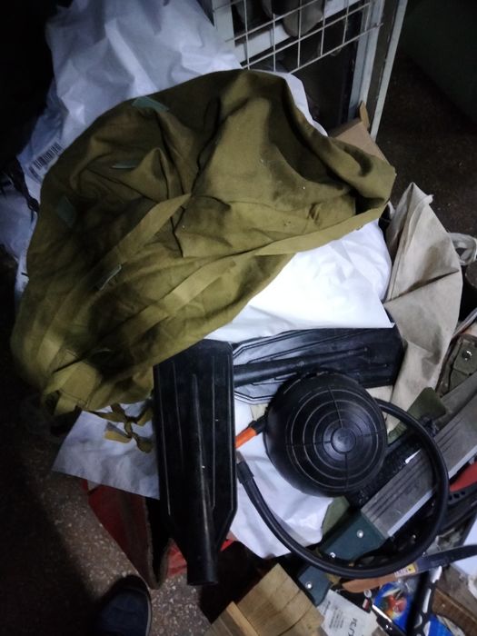 Лодка резиновая.