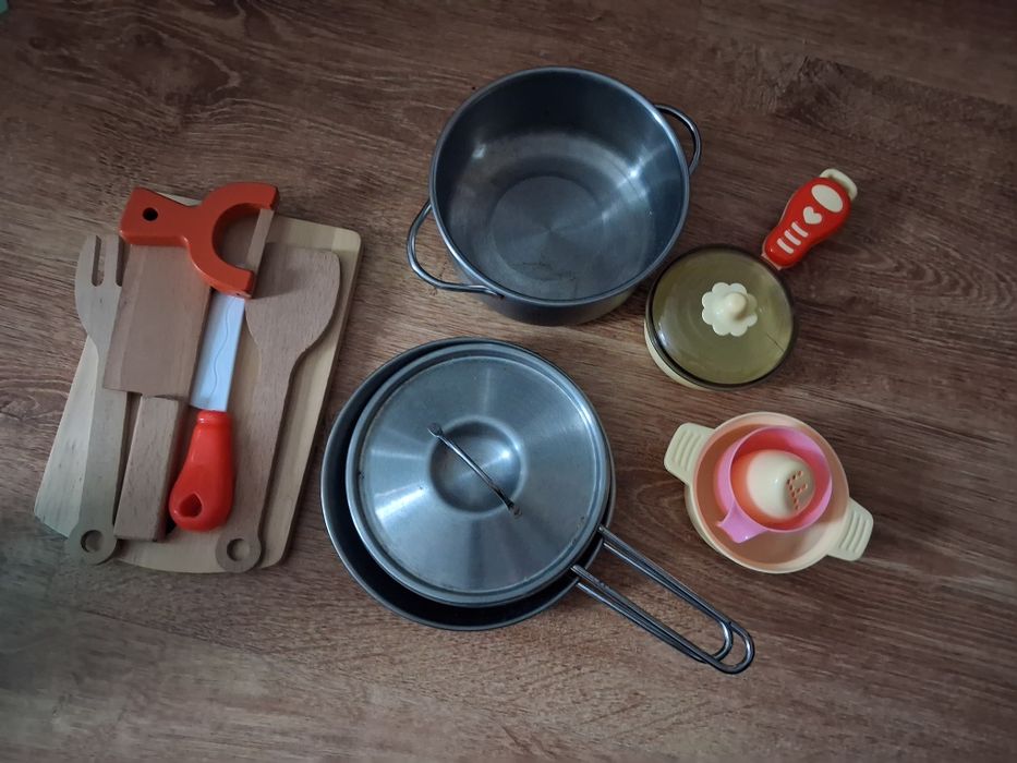 Kuchnia drewniana do zabawy