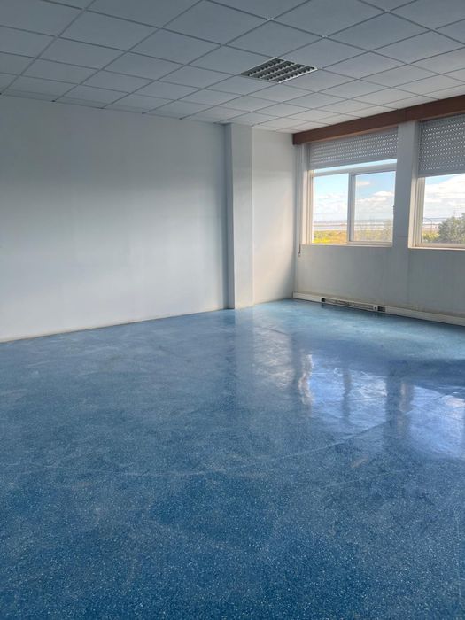 Aluga-se Escritorio em Santa Iria