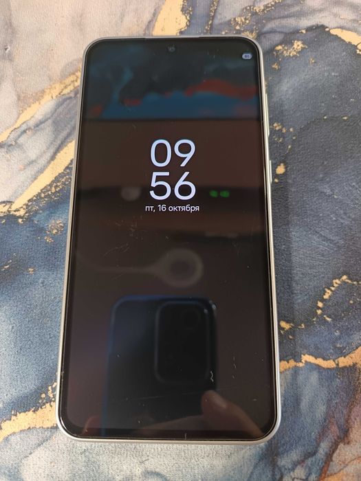 Продам Samsung A36 5G 6/128gb. оригинал , цвет белый .