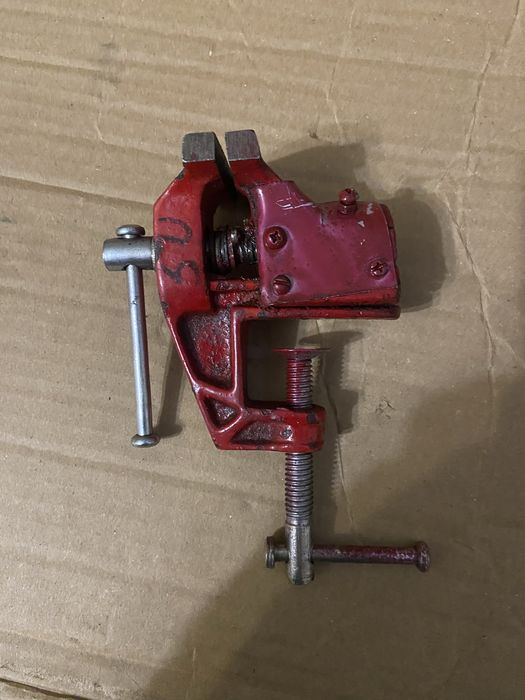 Слюсарні лещата тіски міні