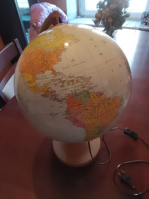 Globus podświetlany