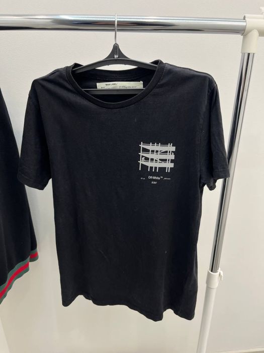 Off-White T-shirt