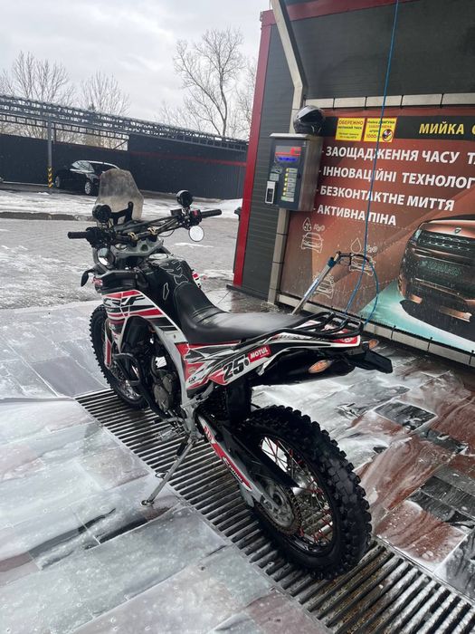 Продам лося 300.