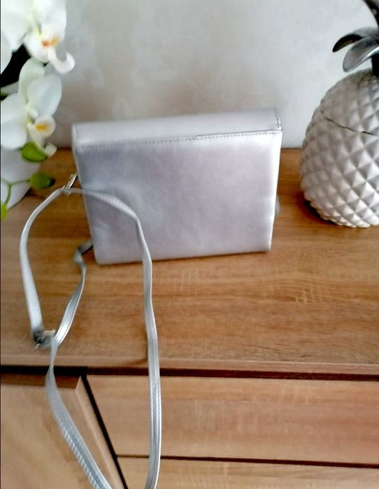 Torebka damska srebrna kopertówka wesele sylwester