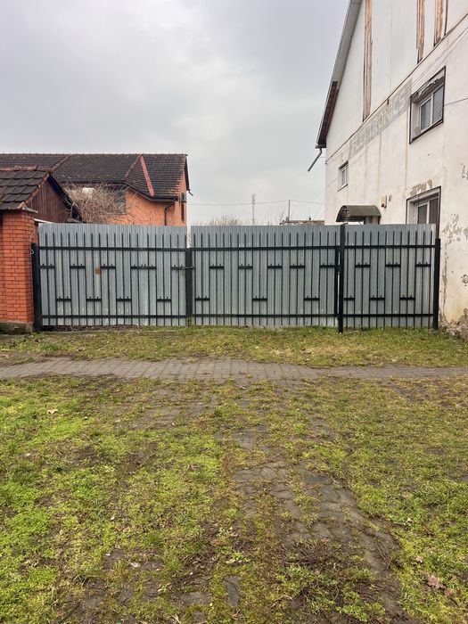 Продаж комплексу комерційних приміщень в центр частині м.Берегове