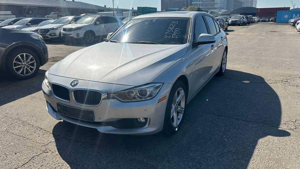 BMW 320d F30 2015 • Дизель, автомат, люк, проєкція