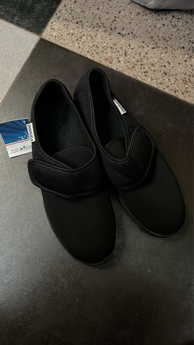 Туфли тапочки новые с биркой приятный материал удобные Италия 39-40