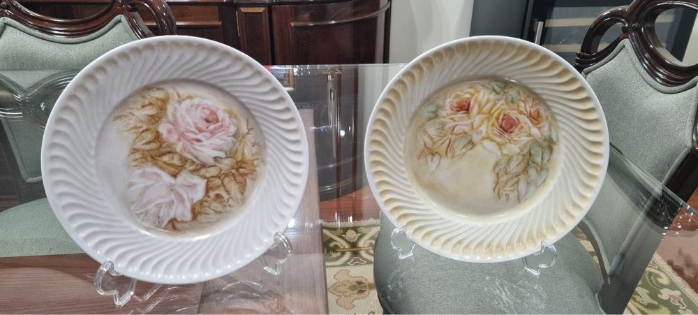 2 pratos vista alegre, antigos mas nunca usados