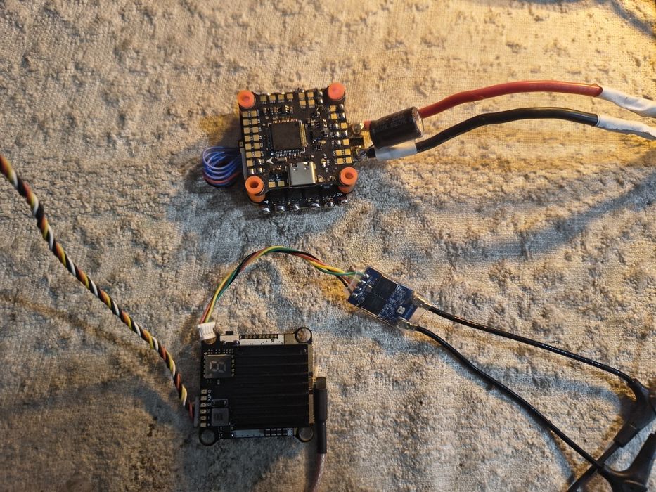 Стек HAKRC f405 V2 + ESC vtx solo max 2.5w elrs rx diversity 915