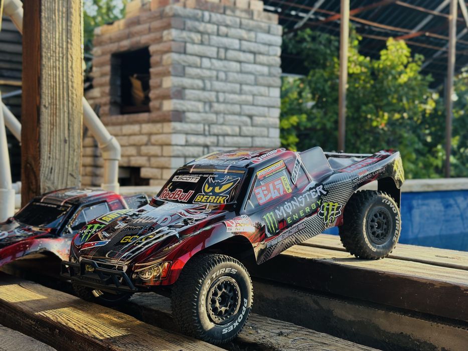RC модель 2WD 1/10(70км/час)