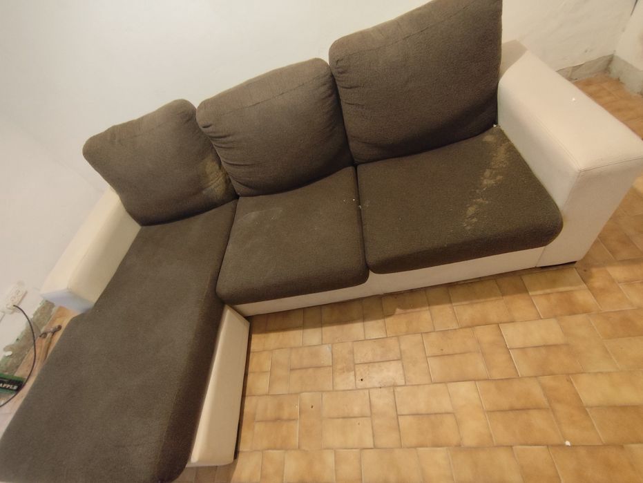 Sofá chaise longe castanho