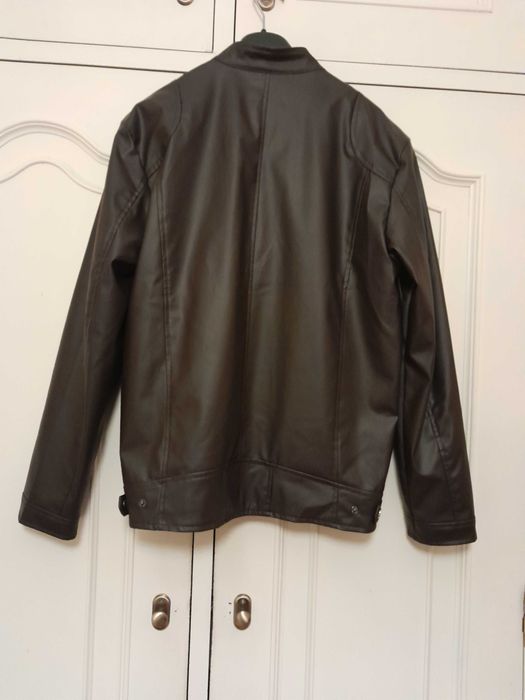 Blusão em pele sintética